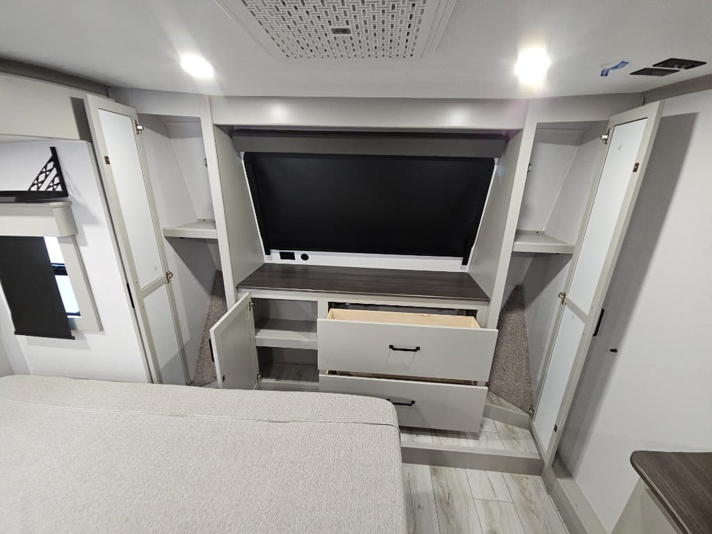 2026 Keystone RV 2026 Keystone RV Montana High Country - thumbnail 51