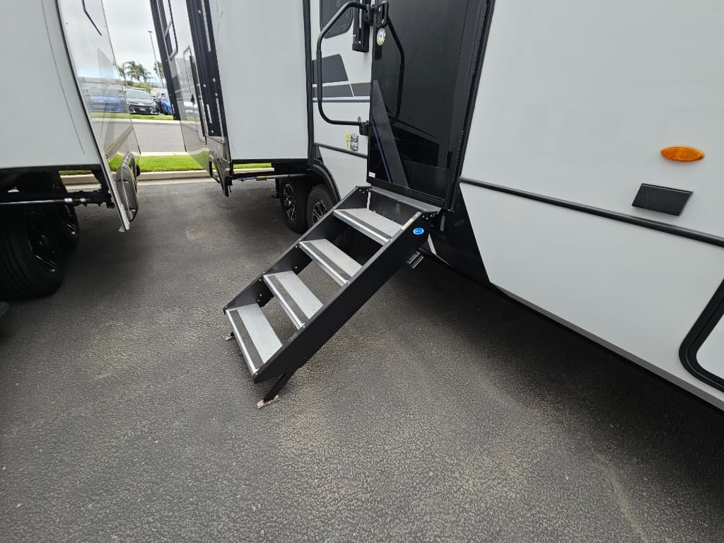 2026 Keystone RV 2026 Keystone RV Montana High Country - thumbnail 59