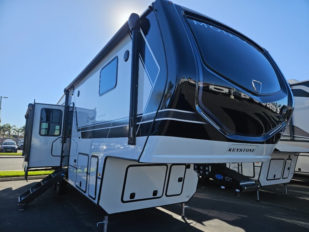 2026 Keystone RV Montana High Country 295RL