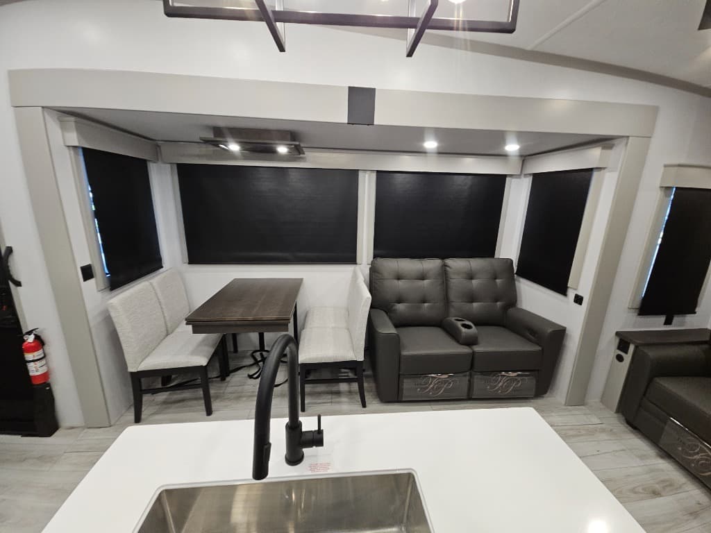 2026 Keystone RV 2026 Keystone RV Montana High Country - thumbnail 10