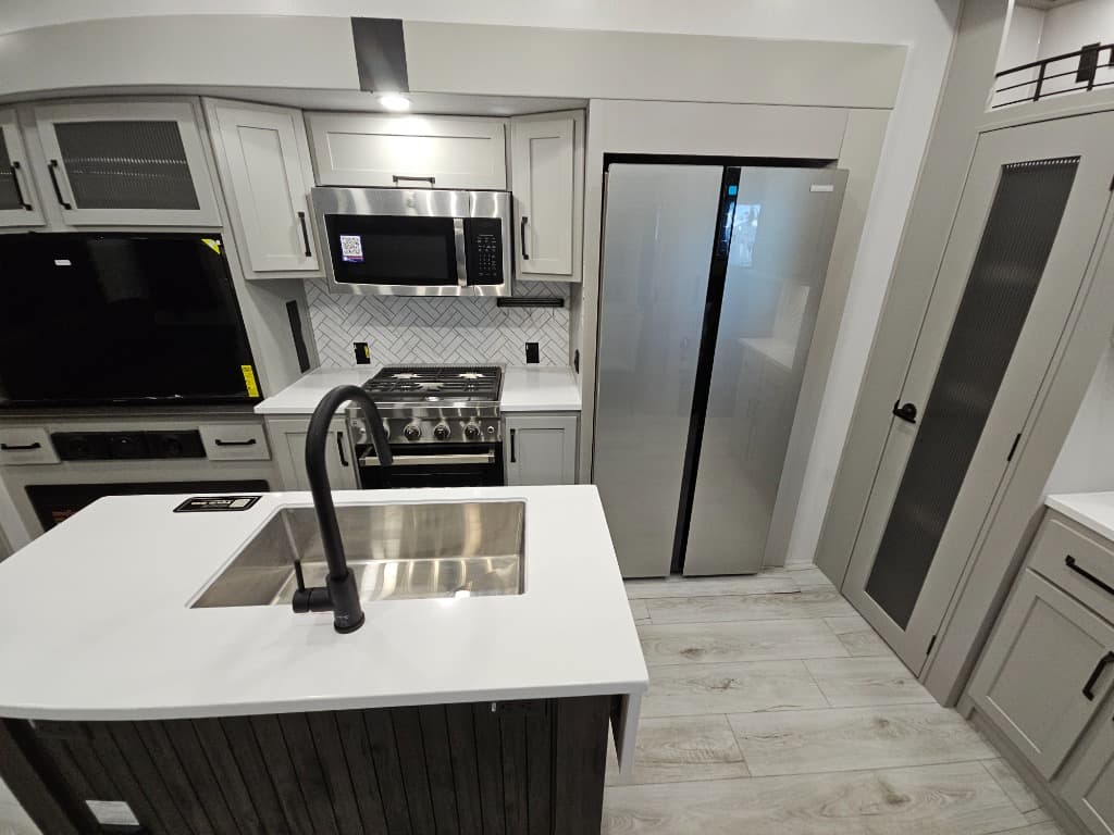 2026 Keystone RV 2026 Keystone RV Montana High Country - thumbnail 24