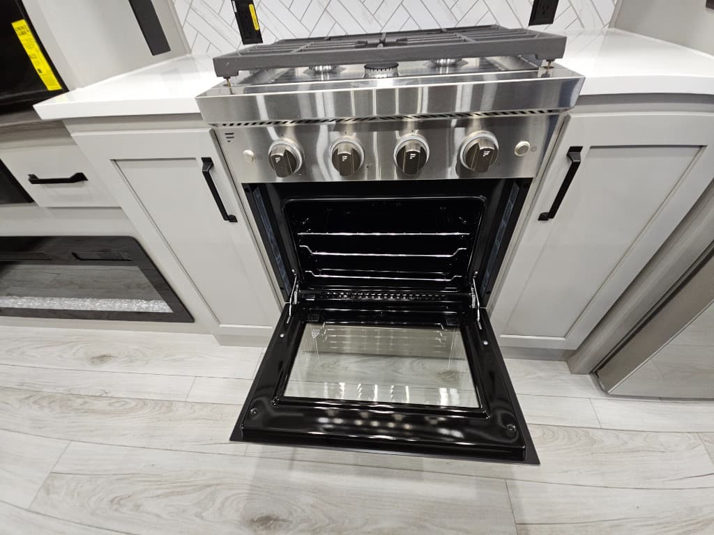 2026 Keystone RV 2026 Keystone RV Montana High Country - thumbnail 29