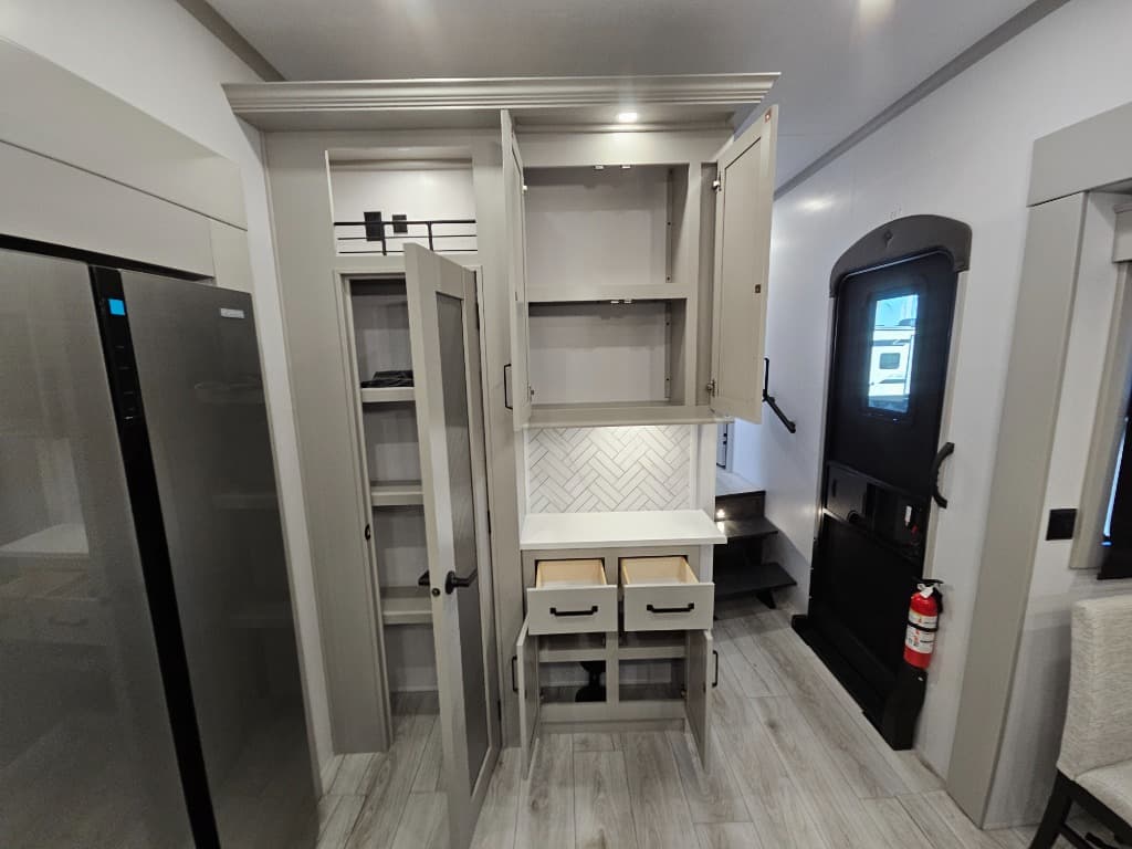 2026 Keystone RV 2026 Keystone RV Montana High Country - thumbnail 34