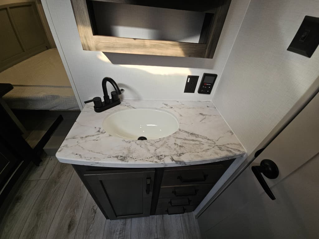 2026 Keystone RV 2026 Keystone RV Montana High Country - thumbnail 44