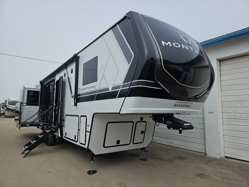 2026 Keystone RV Montana 3532SP