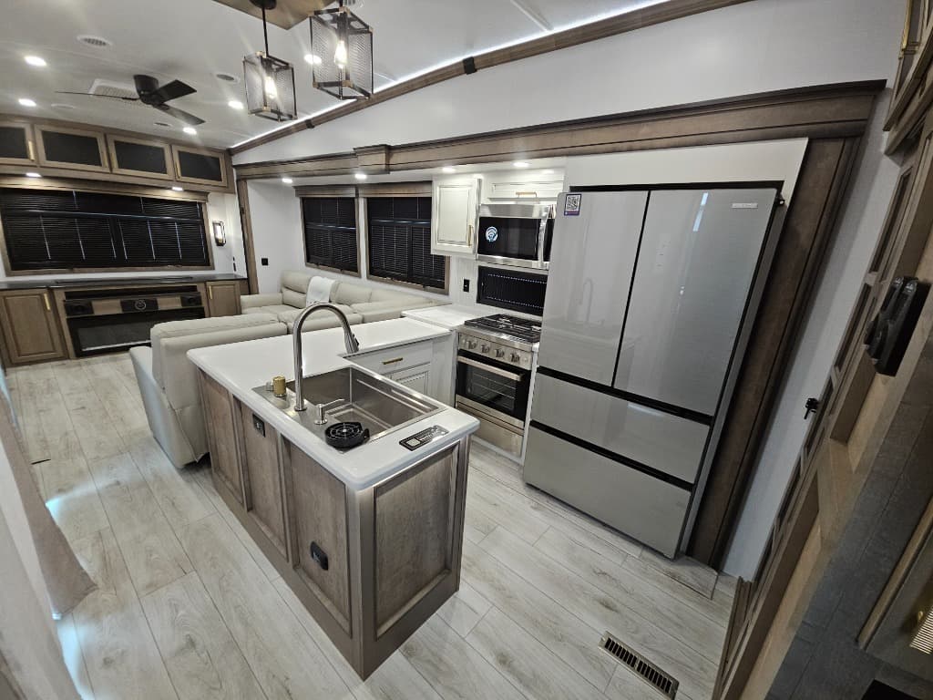 2026 Keystone RV 2026 Keystone RV Montana - thumbnail 8