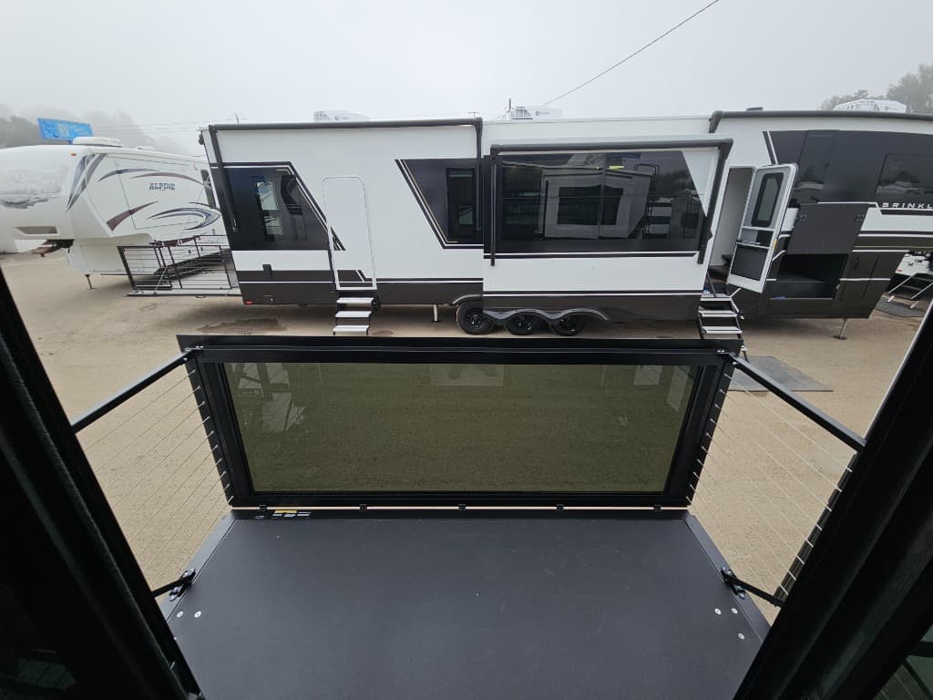 2026 Keystone RV 2026 Keystone RV Montana - thumbnail 12