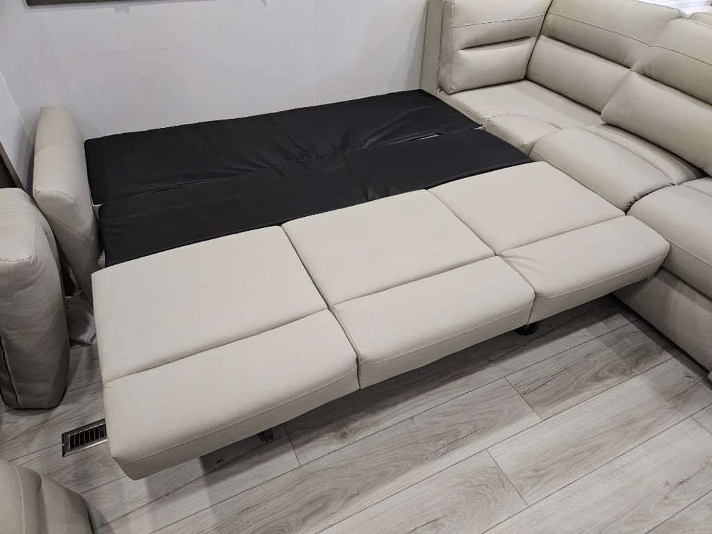 2026 Keystone RV 2026 Keystone RV Montana - thumbnail 21