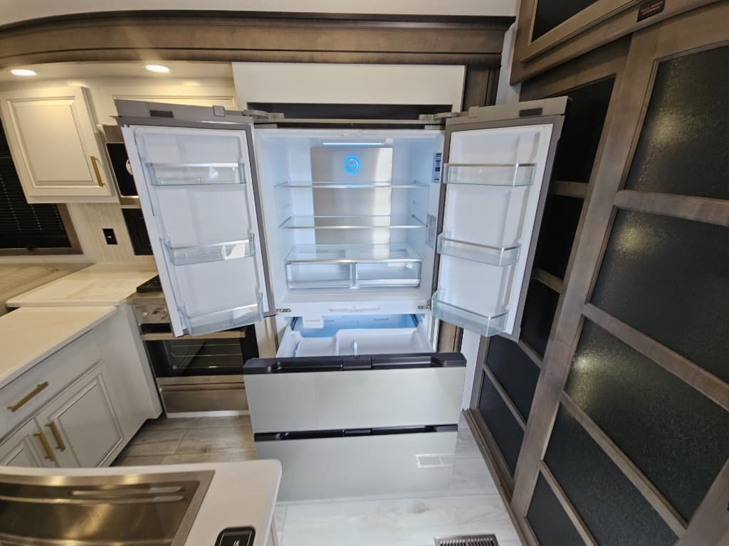 2026 Keystone RV 2026 Keystone RV Montana - thumbnail 24