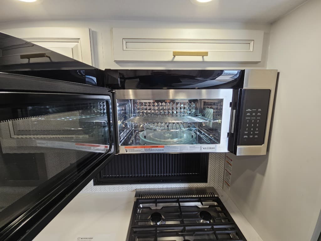 2026 Keystone RV 2026 Keystone RV Montana - thumbnail 25