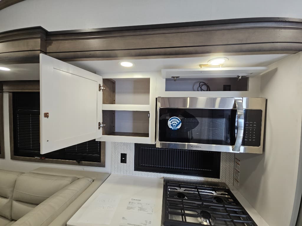 2026 Keystone RV 2026 Keystone RV Montana - thumbnail 26