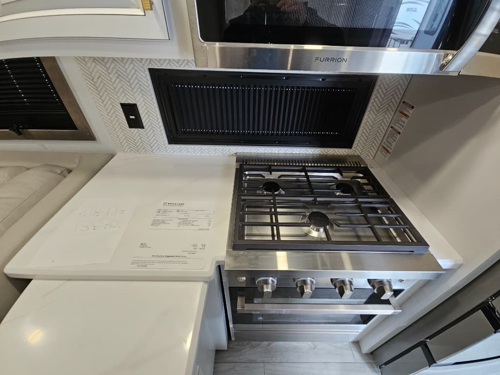 2026 Keystone RV 2026 Keystone RV Montana - thumbnail 27