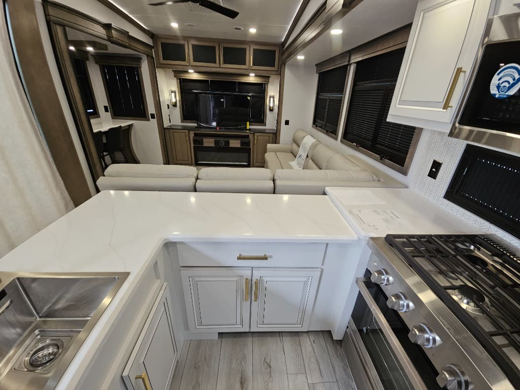 2026 Keystone RV 2026 Keystone RV Montana - thumbnail 29