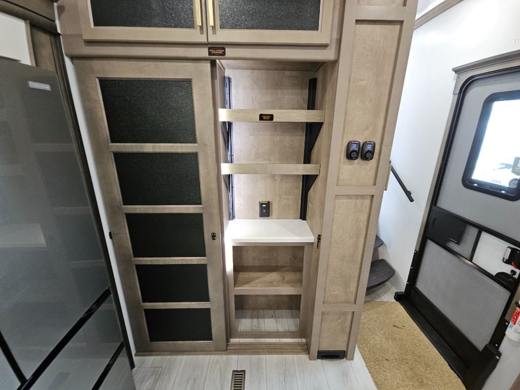 2026 Keystone RV 2026 Keystone RV Montana - thumbnail 34