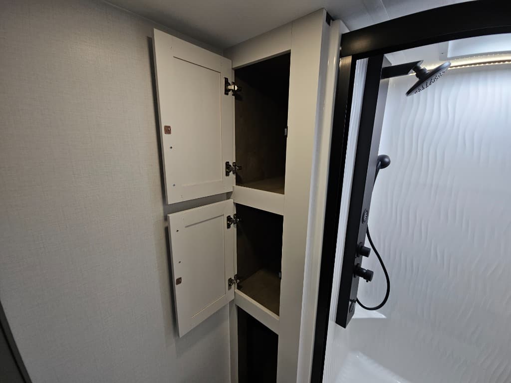 2026 Keystone RV 2026 Keystone RV Montana - thumbnail 40