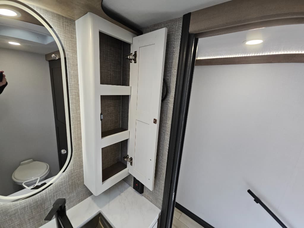 2026 Keystone RV 2026 Keystone RV Montana - thumbnail 46