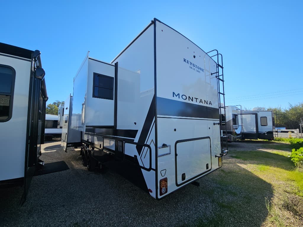 2026 Keystone RV 2026 Keystone RV Montana - thumbnail 5