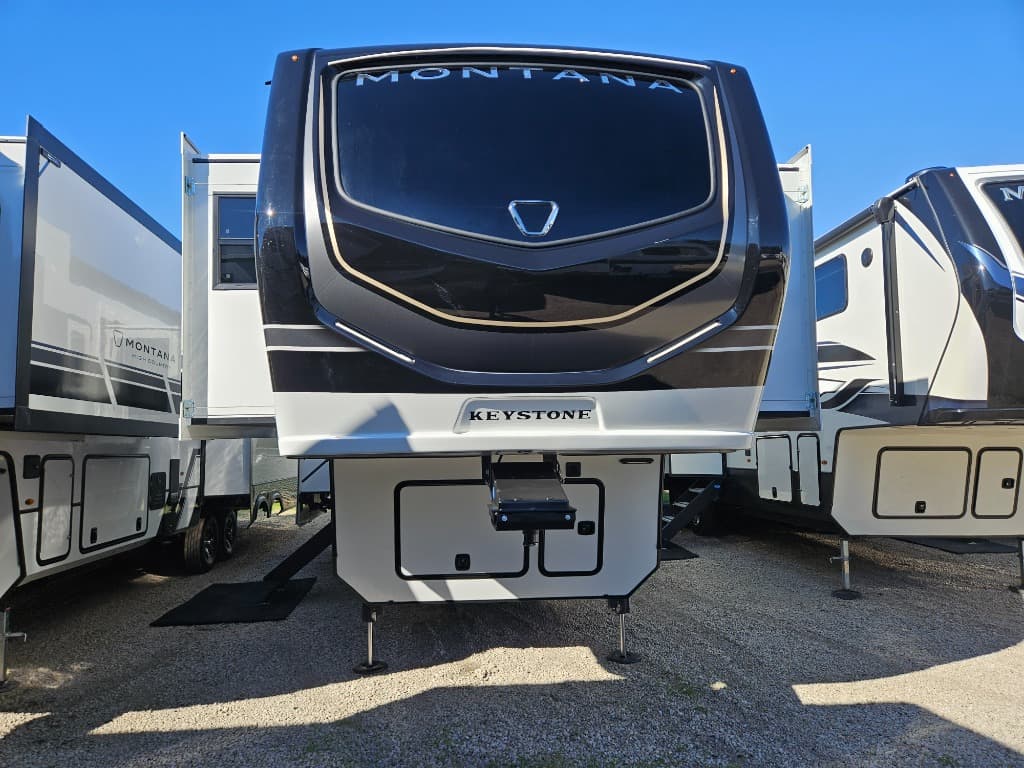 2026 Keystone RV 2026 Keystone RV Montana - thumbnail 8