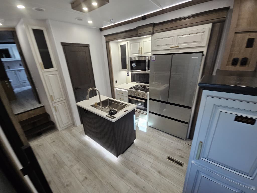 2026 Keystone RV 2026 Keystone RV Montana - thumbnail 19