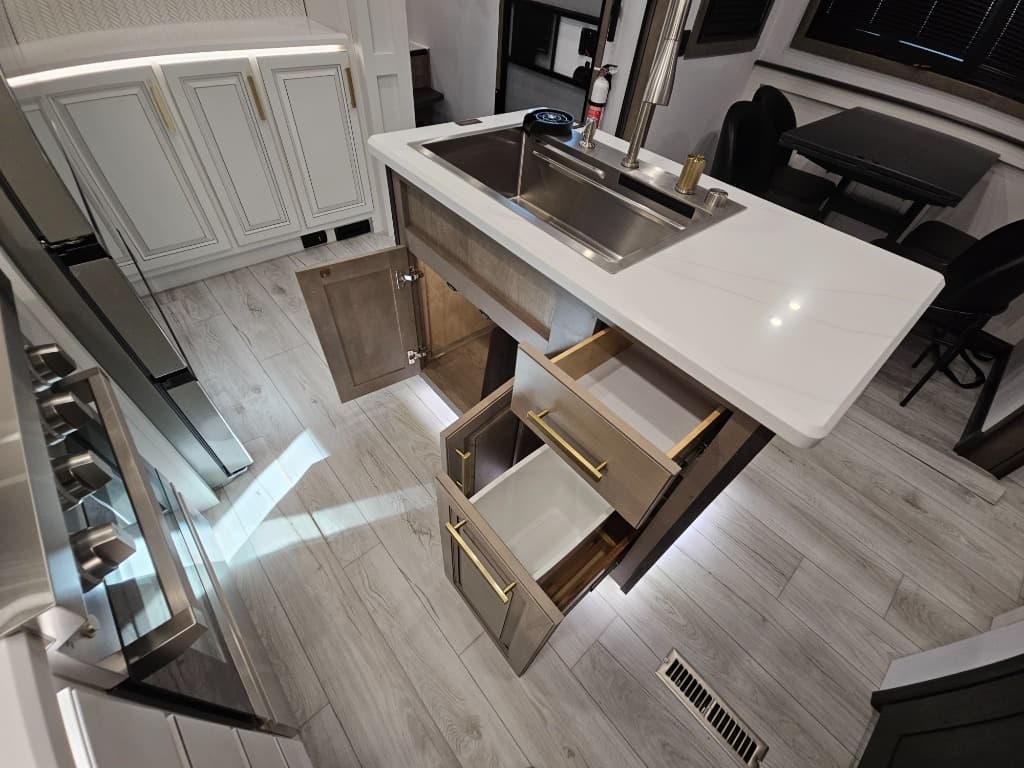 2026 Keystone RV 2026 Keystone RV Montana - thumbnail 38