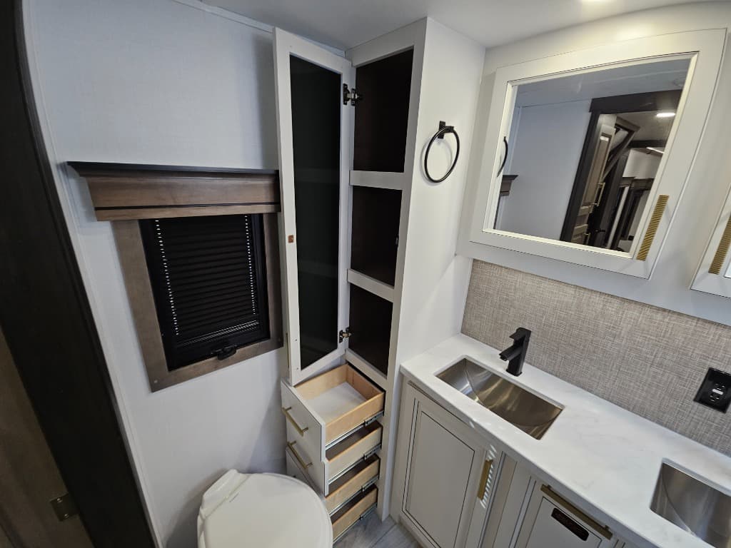 2026 Keystone RV 2026 Keystone RV Montana - thumbnail 49