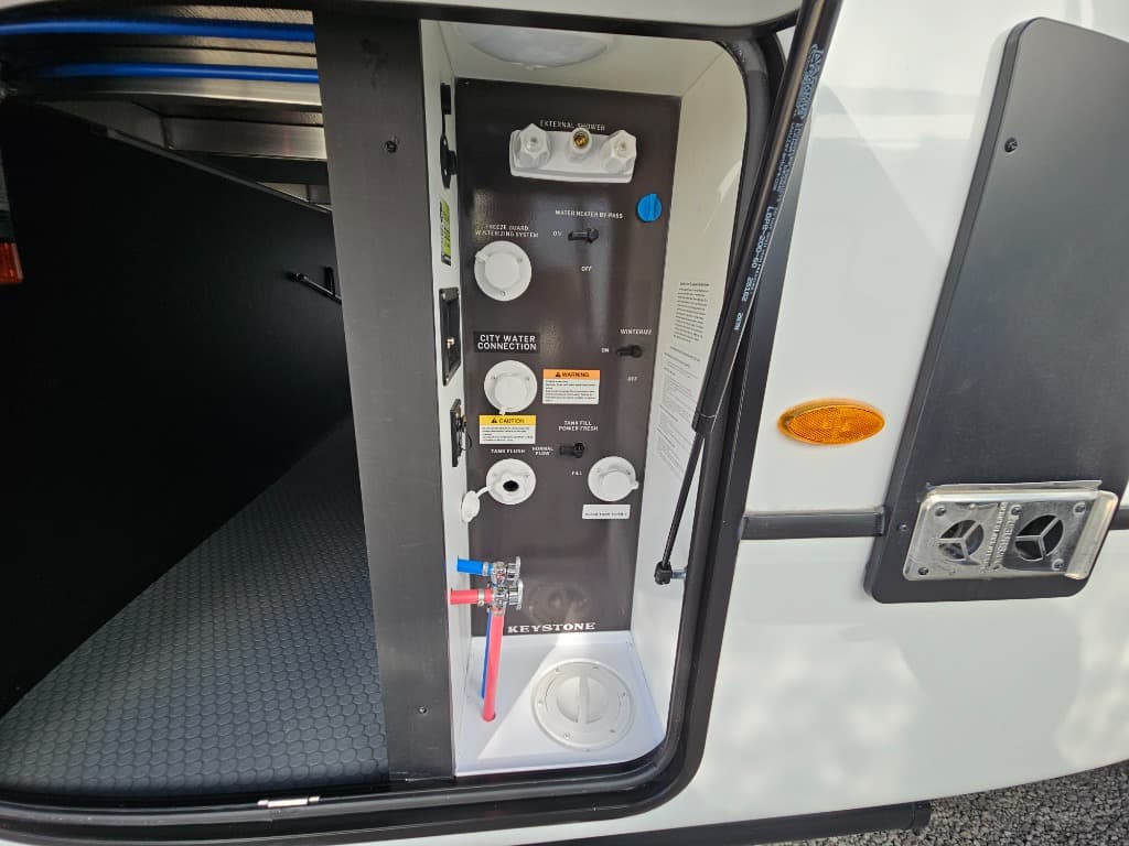 2026 Keystone RV 2026 Keystone RV Montana - thumbnail 74