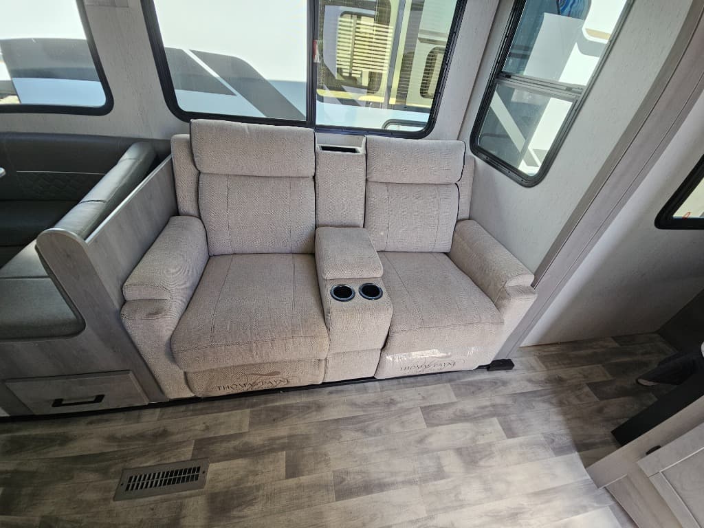 2022 Dutchmen 2022 Dutchmen Kodiak Ultra-Lite - thumbnail 11