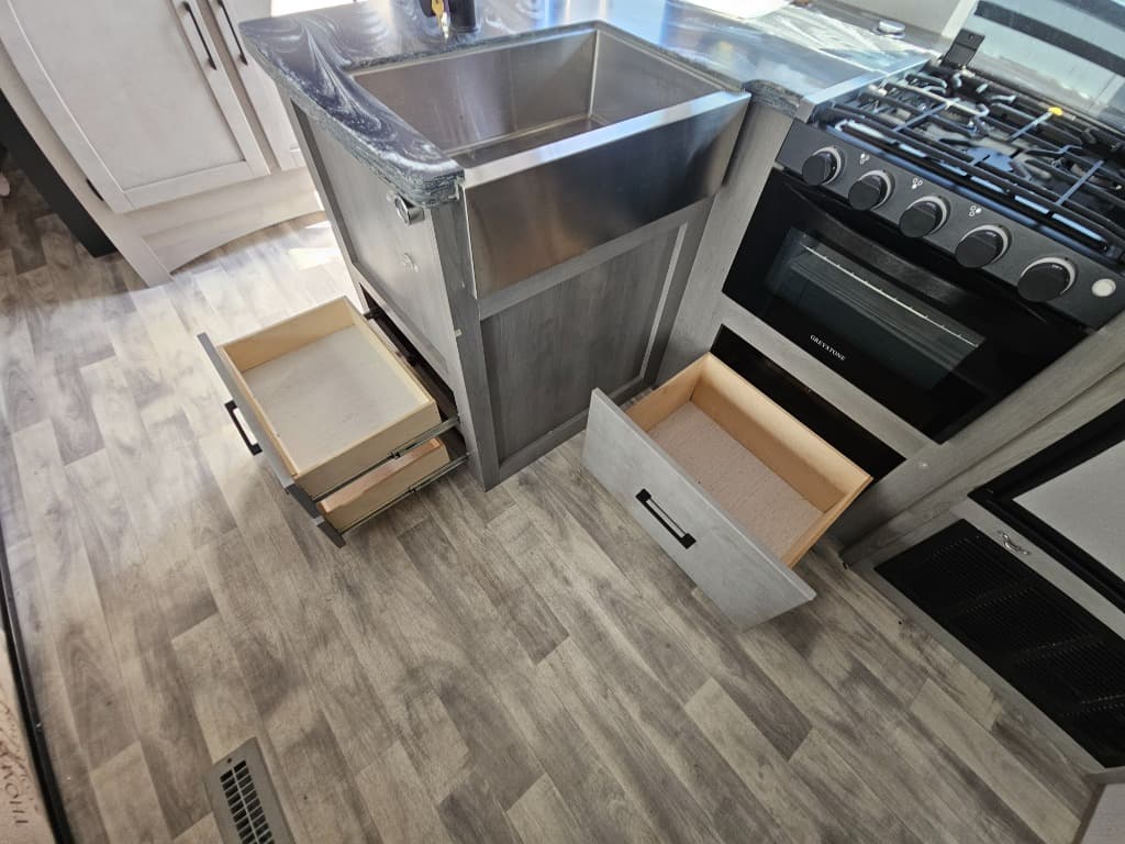 2022 Dutchmen 2022 Dutchmen Kodiak Ultra-Lite - thumbnail 21