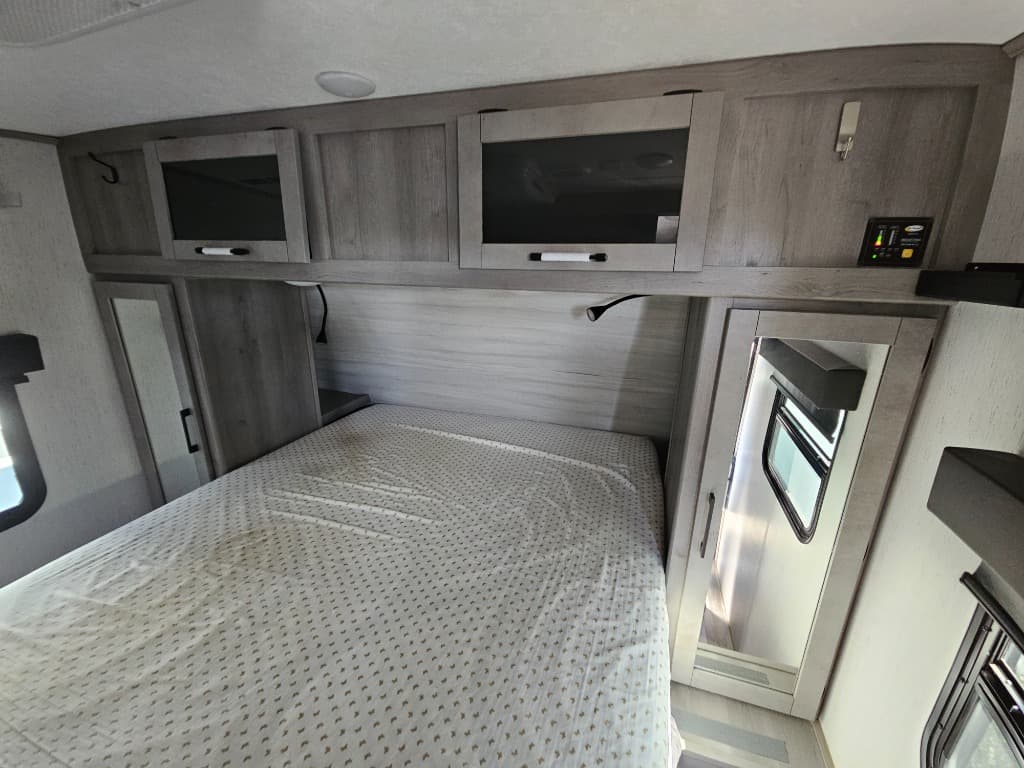 2022 Dutchmen 2022 Dutchmen Kodiak Ultra-Lite - thumbnail 25