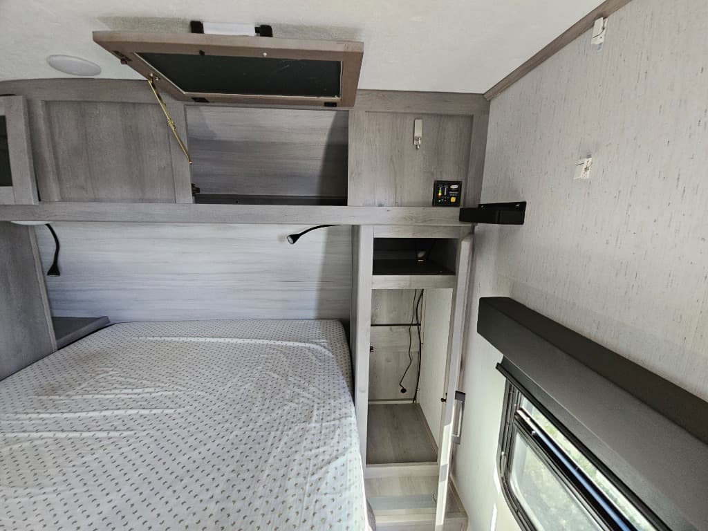 2022 Dutchmen 2022 Dutchmen Kodiak Ultra-Lite - thumbnail 26