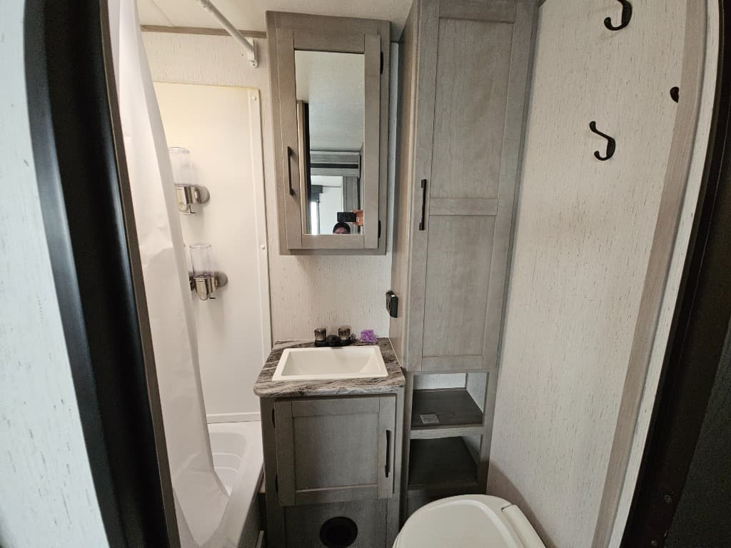 2022 Dutchmen 2022 Dutchmen Kodiak Ultra-Lite - thumbnail 30