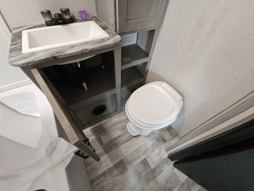 2022 Dutchmen 2022 Dutchmen Kodiak Ultra-Lite - thumbnail 33