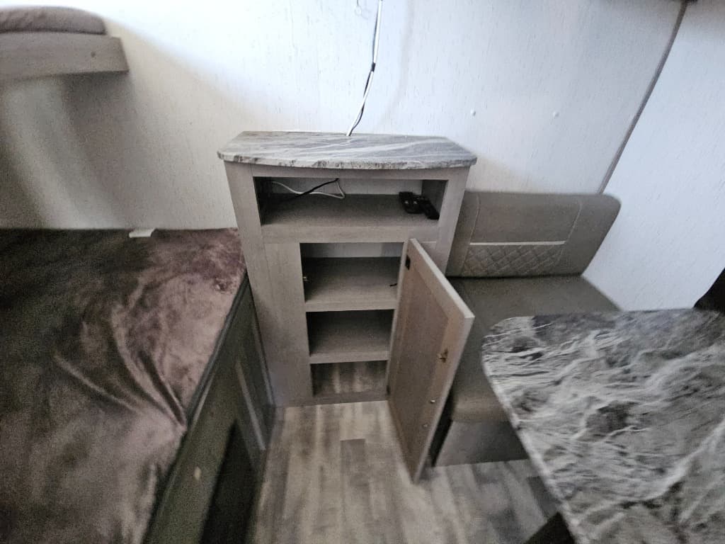 2022 Dutchmen 2022 Dutchmen Kodiak Ultra-Lite - thumbnail 36