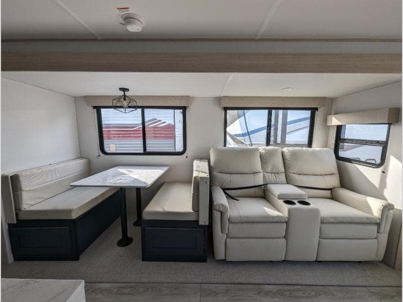 2025 Prime Time RV 2025 Prime Time RV Avenger - thumbnail 10