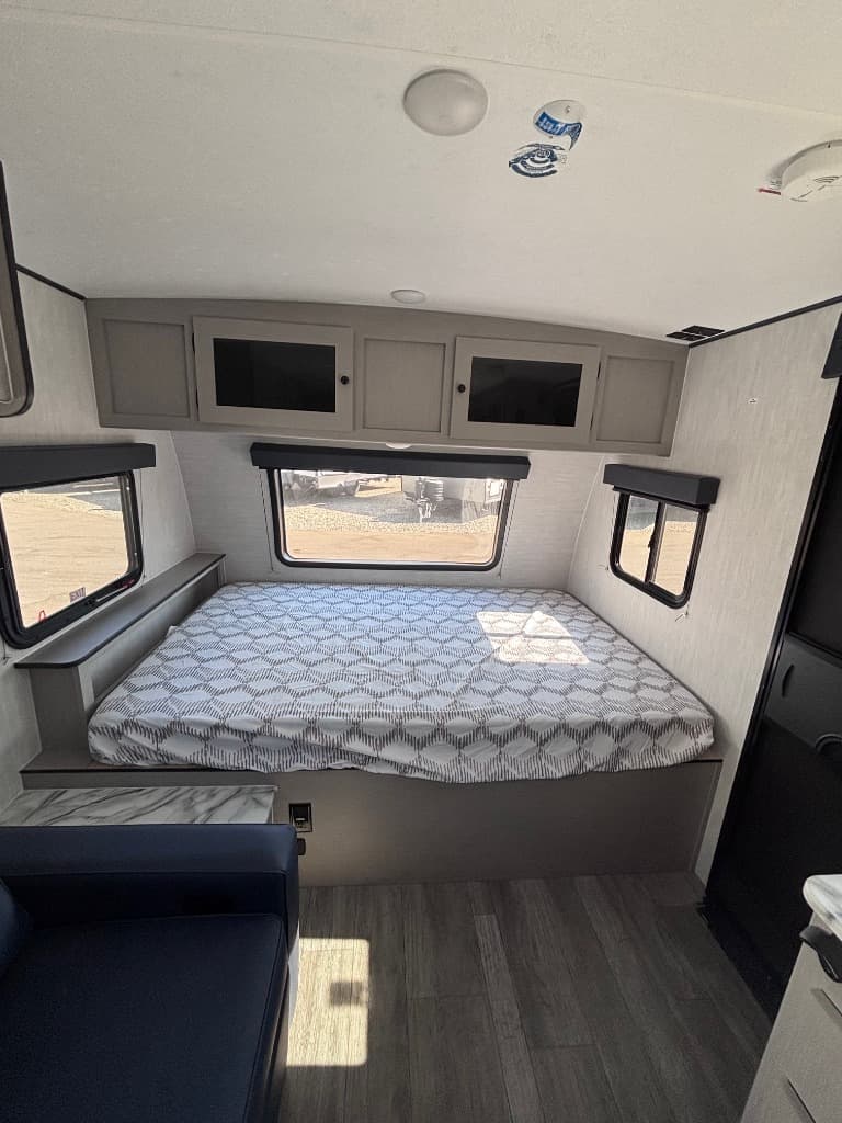 2025 Coachmen 2025 Coachmen Apex Nano - thumbnail 6
