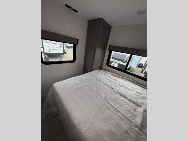 2025 KZ RV 2025 KZ RV Sportsmen - thumbnail 9