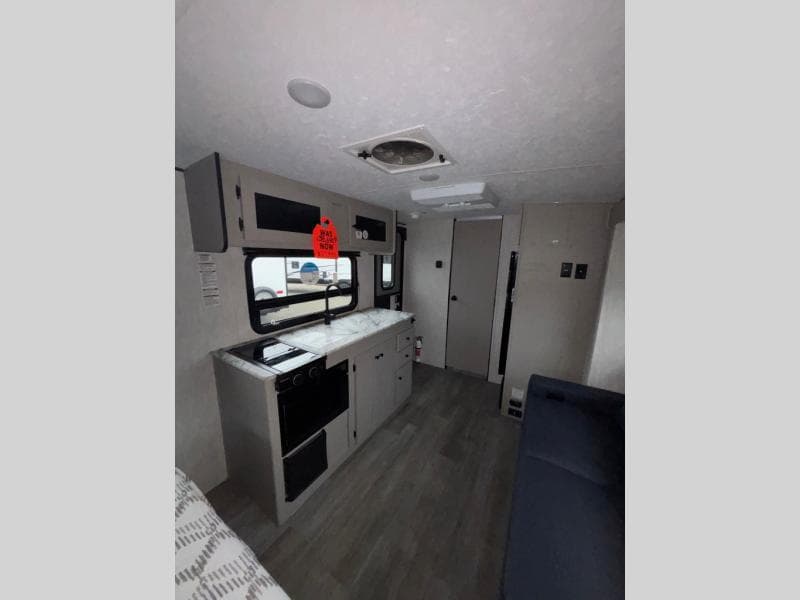 2025 Coachmen 2025 Coachmen Remote - thumbnail 7