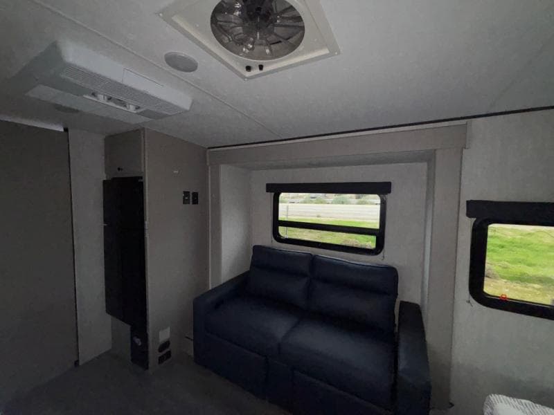 2025 Coachmen 2025 Coachmen Remote - thumbnail 8