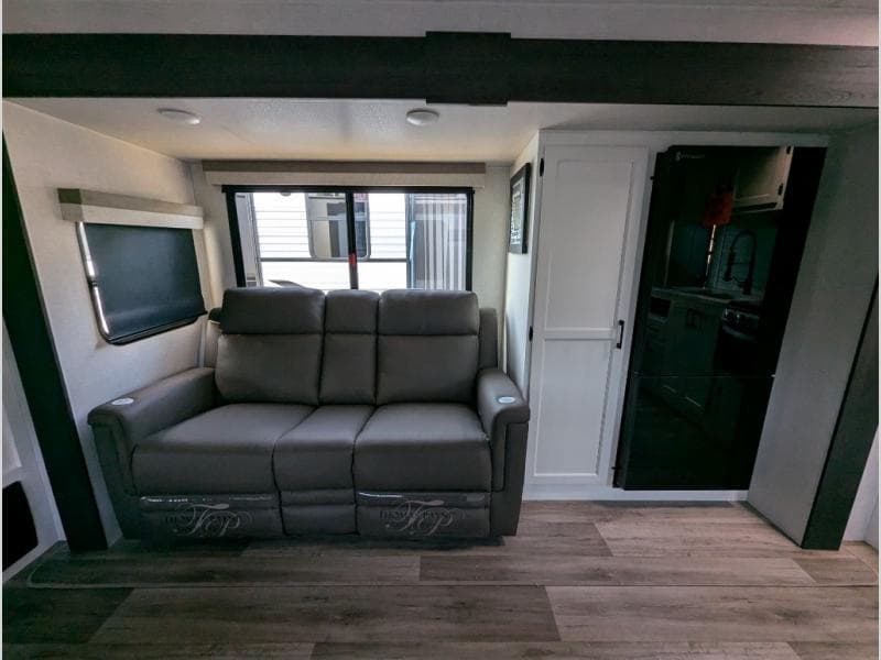 2025 Venture RV 2025 Venture RV Stratus - thumbnail 3