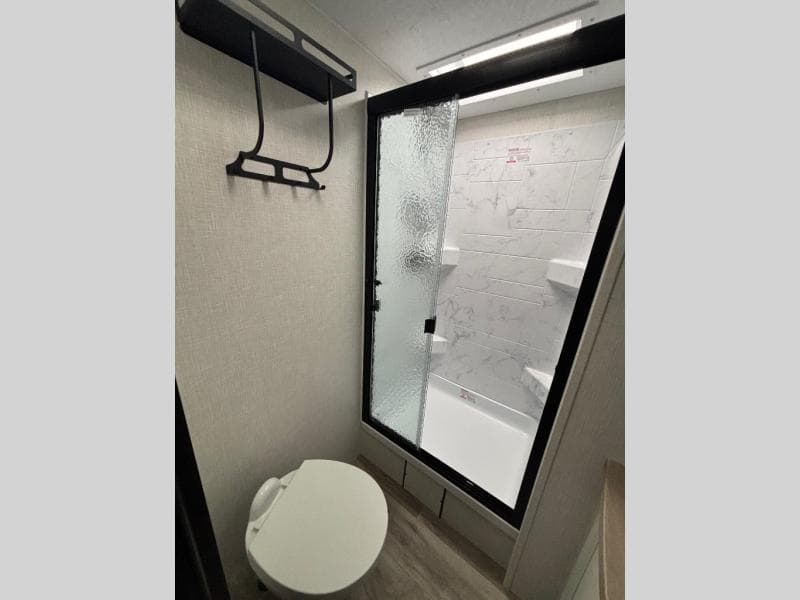 2025 Venture RV 2025 Venture RV SportTrek Touring Edition - thumbnail 11