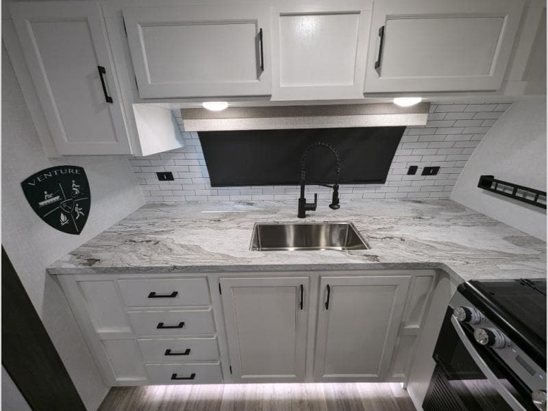 2025 Venture RV 2025 Venture RV Stratus - thumbnail 3