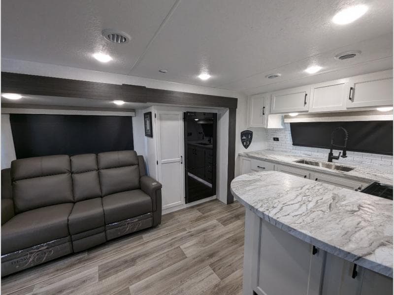 2025 Venture RV 2025 Venture RV Stratus - thumbnail 5