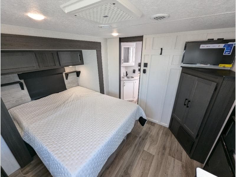 2025 Venture RV 2025 Venture RV Stratus - thumbnail 13