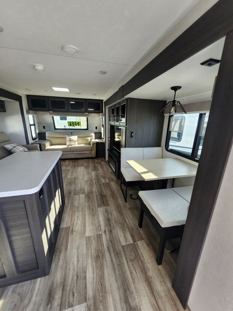 2025 Venture RV 2025 Venture RV SportTrek Touring Edition - thumbnail 19