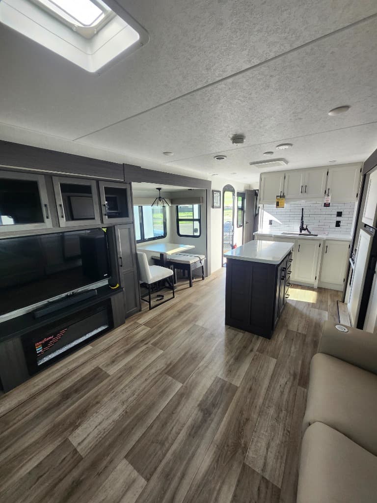 2025 Venture RV 2025 Venture RV SportTrek Touring Edition - thumbnail 24