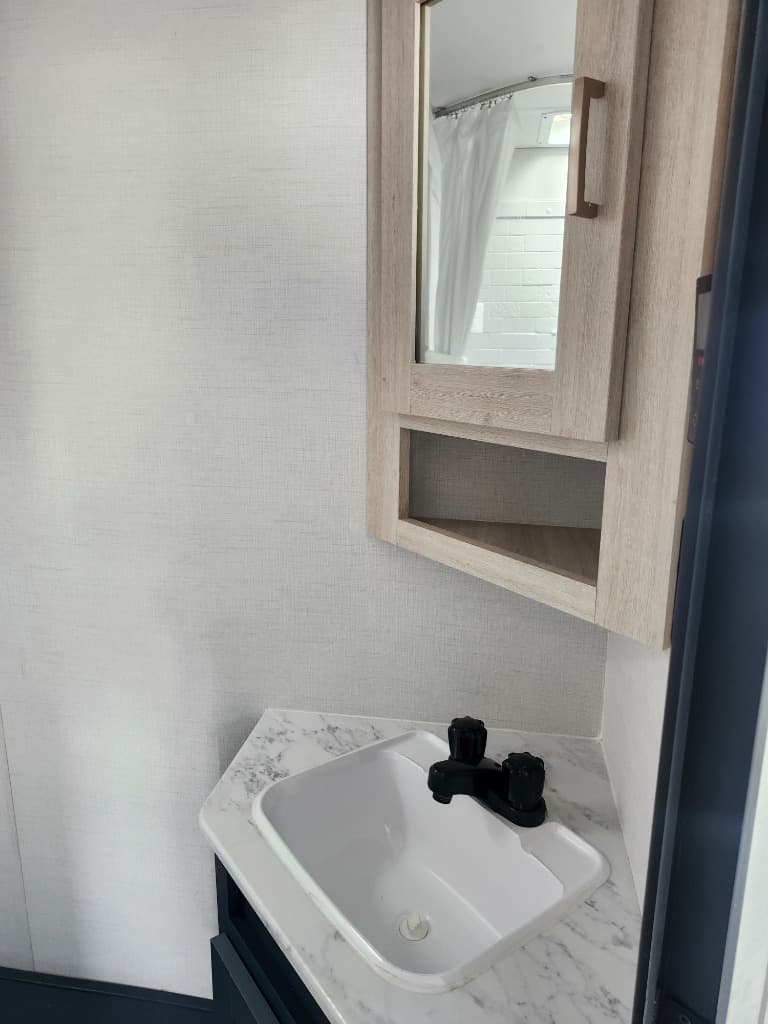 2025 Prime Time RV 2025 Prime Time RV Avenger - thumbnail 13