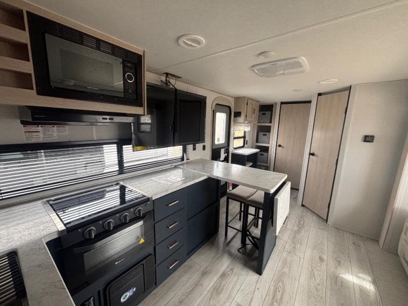 2025 Prime Time RV 2025 Prime Time RV Avenger - thumbnail 8