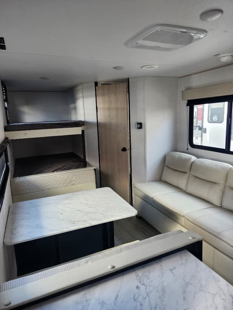 2025 Prime Time RV 2025 Prime Time RV Avenger - thumbnail 9