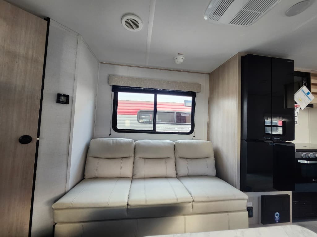 2025 Prime Time RV 2025 Prime Time RV Avenger - thumbnail 15