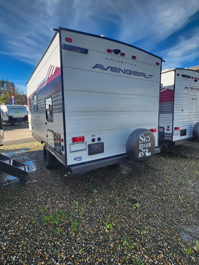 2025 Prime Time RV 2025 Prime Time RV Avenger - thumbnail 6